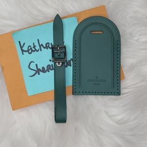 BNEW UNUSED LOUIS VUITTON LARGE HUNTER GREEN TAG